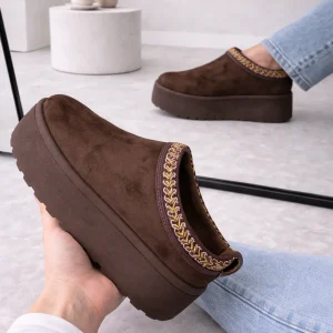 Instappers Naomi bruin