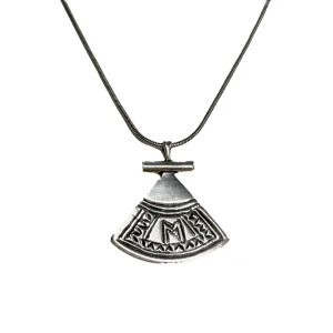 Sally Triangle Necklace 50 cm