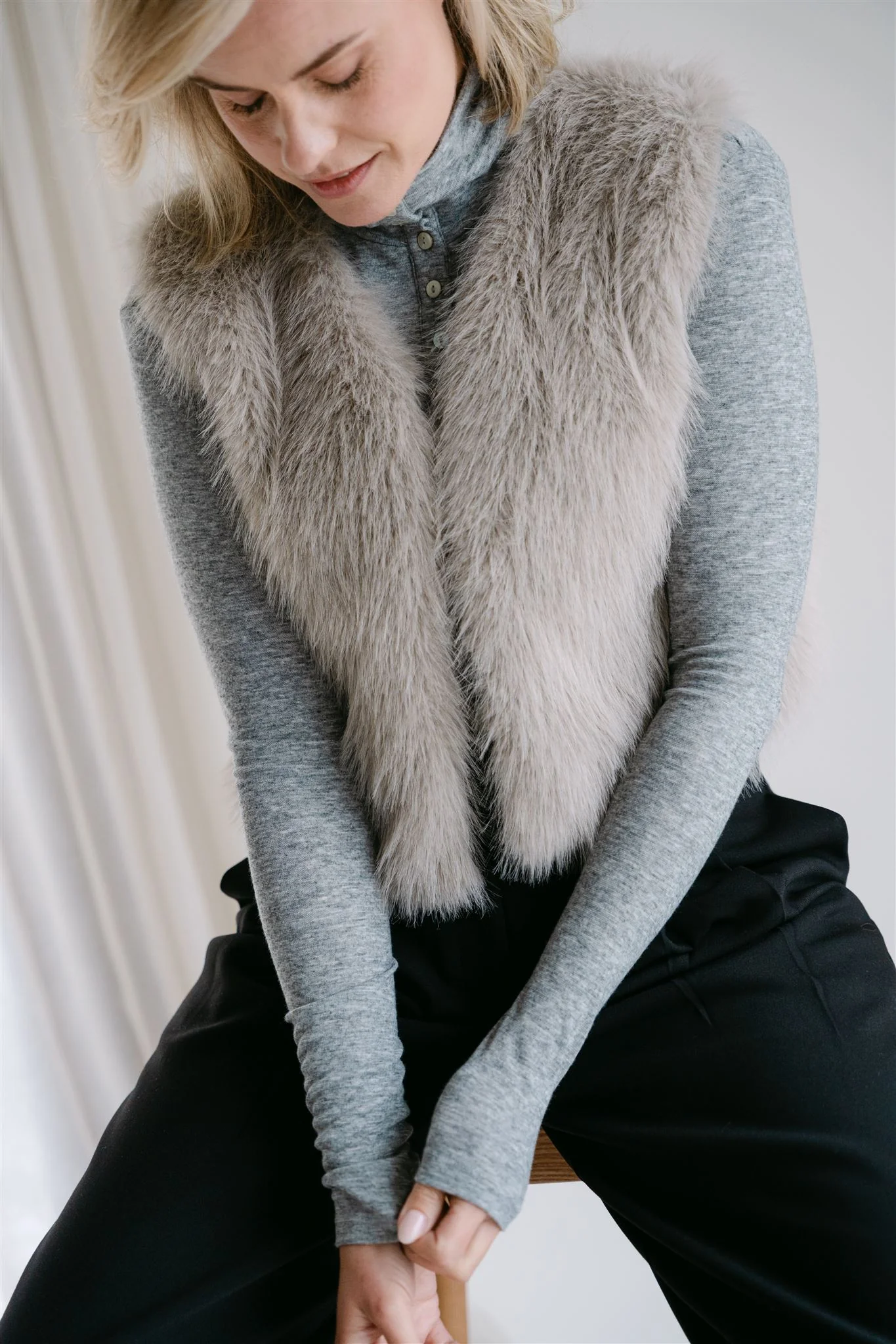 IslaA5 Fake fur gilet | Grey - Afbeelding 3