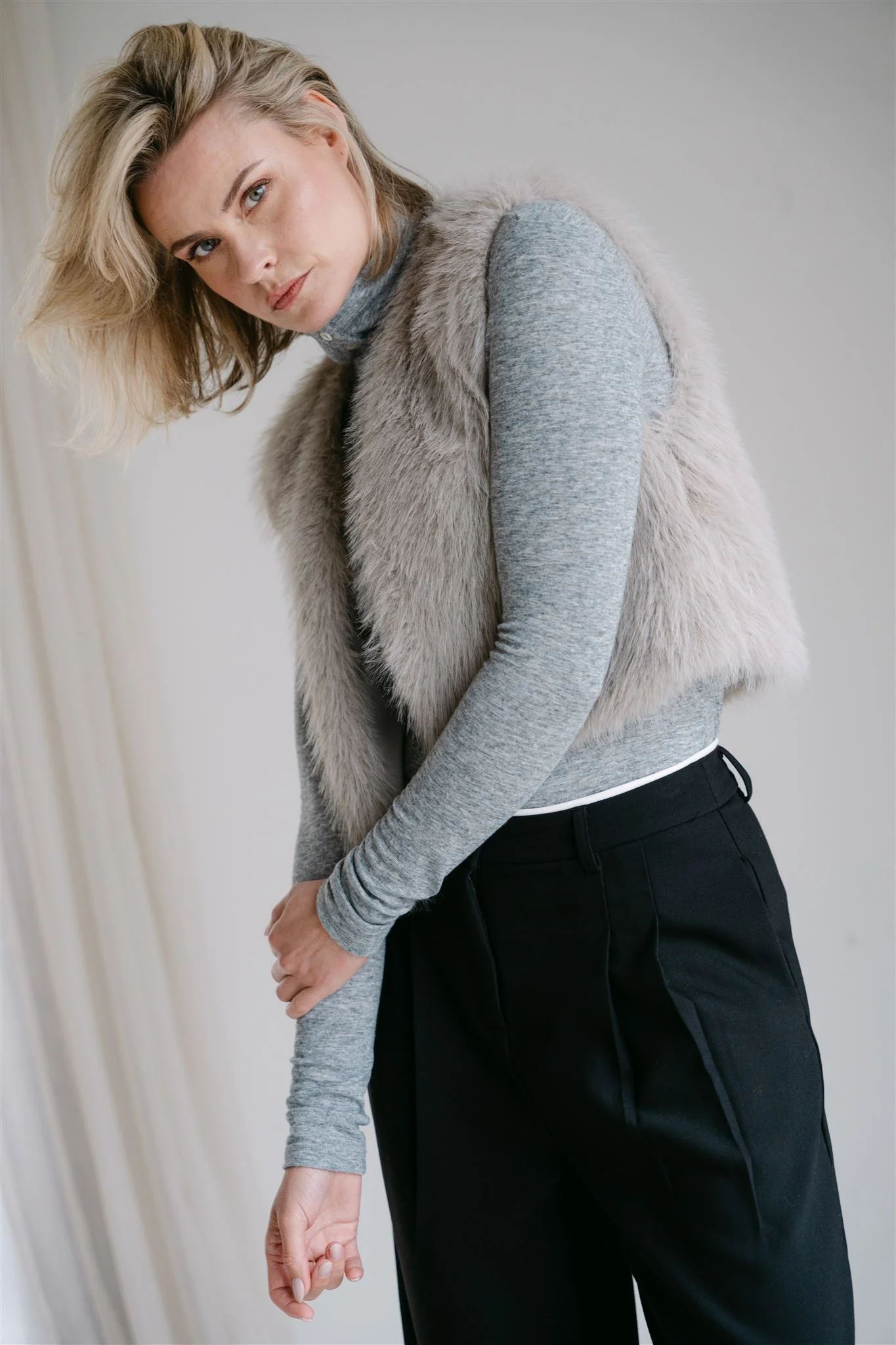 IslaA5 Fake fur gilet | Grey - Afbeelding 4