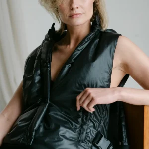 MikeA5 Sleeveless coat | Black